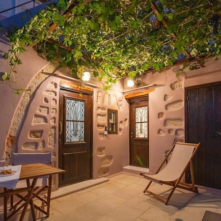 Marthas Delight Rooms Chania  ภายนอก รูปภาพ