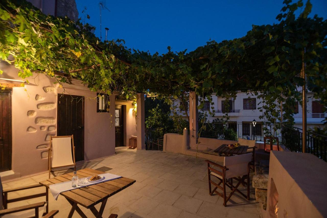 Marthas Delight Rooms Chania  ภายนอก รูปภาพ